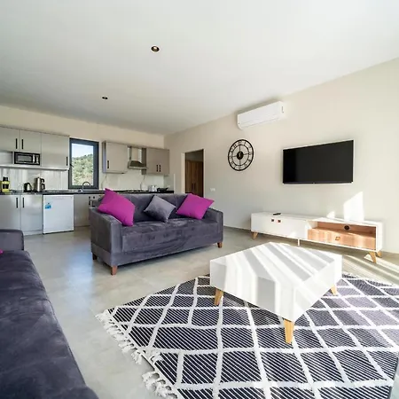 2 Bedroom Private With Swimming Pool Βίλα