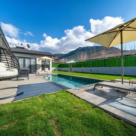 2 Bedroom Private With Swimming Pool Βίλα